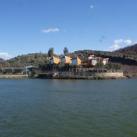 Hotel Agritourism Huqi 5*